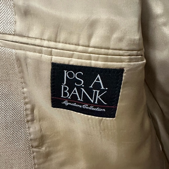 Jos A Bank
Tan herringbone Blazer/Sports Coat - Picture 4 of 6